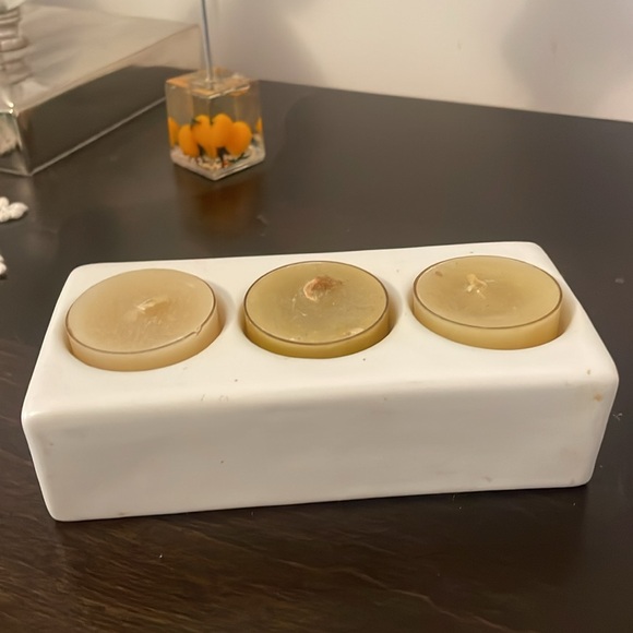 NWOT: White Ceramic Tea Light Candle Holder W/ 3 Vanilla Scent tea light candles - Picture 4 of 7